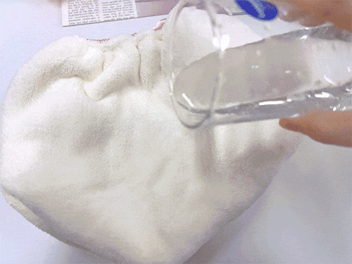 吹干好?10分钟轻松养成女明星「绸缎发」冰球突破豪华版app洗完头自然风干还是(图10) 吹干好?10分钟轻松养成女明星「绸缎发」冰球突破豪华版app洗完头自然风干还是(图10)